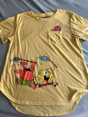 SpongeBob Squarepants Jellyfishing Yellow Women’s Size Large Tee